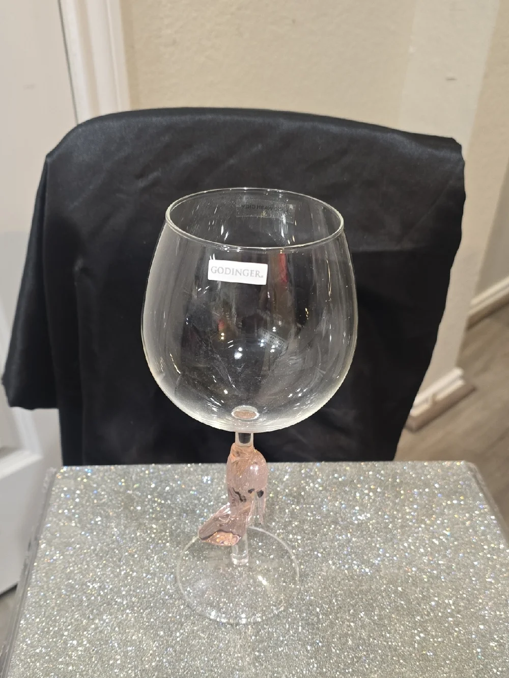 Godinger Runway Pink High Heel Goblet - Picture 9 of 13